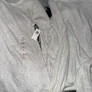 Old Navy Women's Gray Long Sleeve Tee